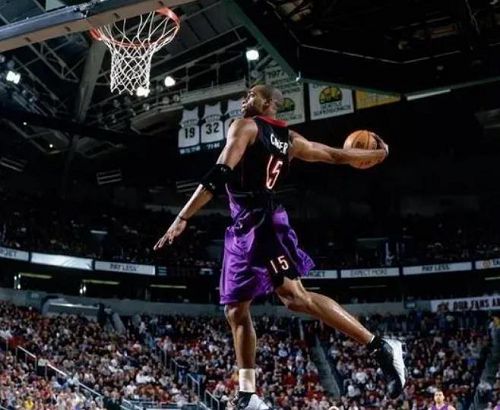  2017年NFL状元转战NBA？跨界天才的篮球梦  